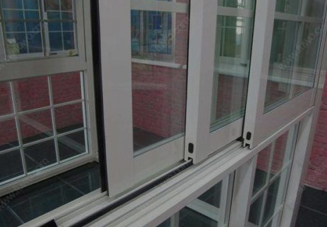 定制型的门窗,用哪种门窗型材好?